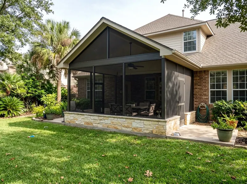 450 sq ft Limestone Screen room Tropical screen room